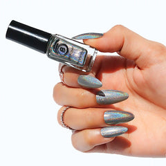 LINEAR HOLOGRAPHIC NAIL POLISH