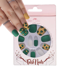 ANIMAL PRINTED NAILS