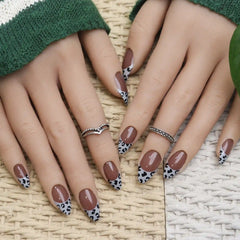FRENCH CLASSIC NAILS (NAIL KIT INCLUDED)