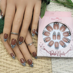 FRENCH CLASSIC NAILS (NAIL KIT INCLUDED)