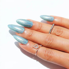 LINEAR HOLOGRAPHIC NAIL POLISH