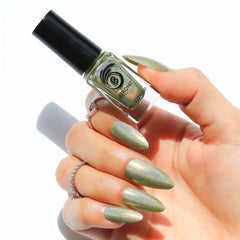 LINEAR HOLOGRAPHIC NAIL POLISH