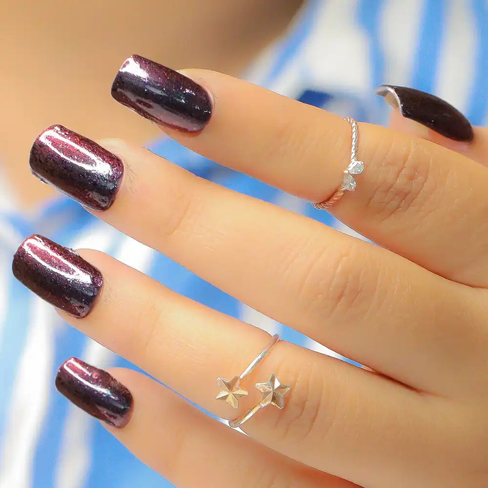chrome effect nails with multichrome polish