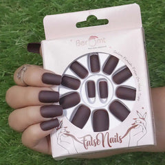 MATTE NAILS- 437 (NAIL KIT INCLUDED)