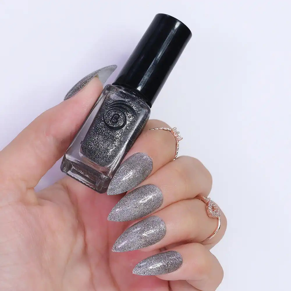 REFLECTIVE GLITTER NAIL POLISH