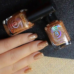 SCATTERED HOLOGRAPHIC NAIL POLISH