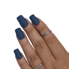 MATTE SQUARE NAILS (NAIL KIT INCLUDED)