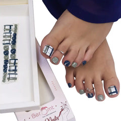 PRINTED TOE NAILS (NAIL KIT INCLUDED)