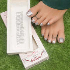 TOE GLITTER NAILS (NAIL KIT INCLUDED)