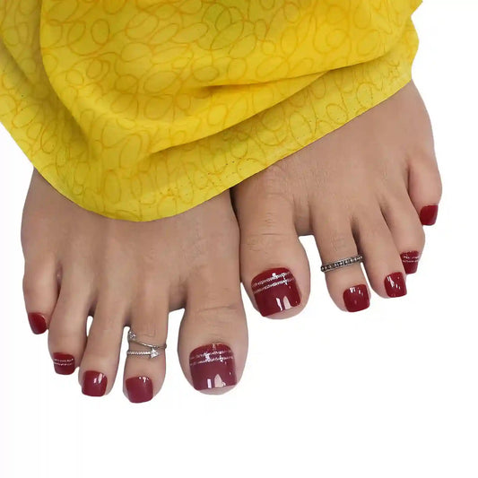 SHINY TOE NAILS (NAIL KIT INCLUDED)