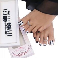 PRINTED TOE NAILS (NAIL KIT INCLUDED)