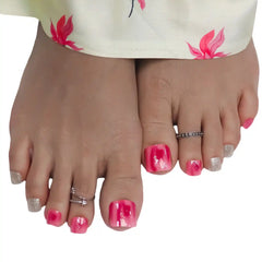 SHINY TOE NAILS (NAIL KIT INCLUDED)