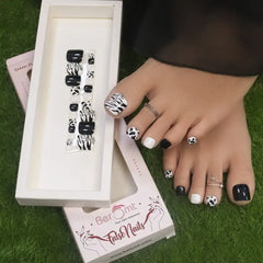 TOE ANIMAL PRINT NAILS (NAIL KIT INCLUDED)