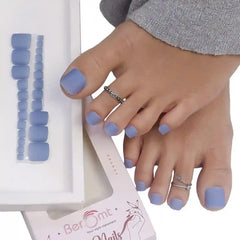 MATTE TOE NAILS (NAIL KIT INCLUDED)