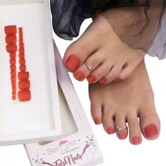 MATTE TOE NAILS (NAIL KIT INCLUDED)