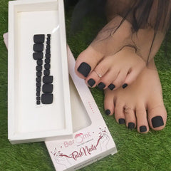 TOE MATTE NAILS (NAIL KIT INCLUDED)