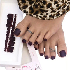 MATTE TOE NAILS (NAIL KIT INCLUDED)