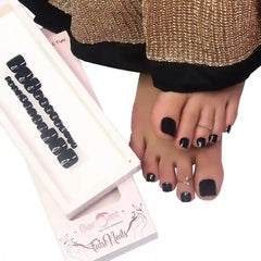 GLOSSY TOE NAILS (NAIL KIT INCLUDED)