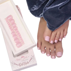 GLOSSY TOE NAILS (NAIL KIT INCLUDED)