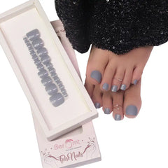 TOE GLOSSY NAILS (NAIL KIT INCLUDED)