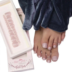 GLOSSY TOE NAILS (NAIL KIT INCLUDED)