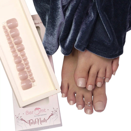 TOE GLOSSY NAILS (NAIL KIT INCLUDED)