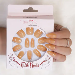 GLOSSY CLAWS NAILS (NAIL KIT INCLUDED)