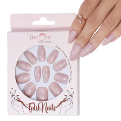 GLOSSY CLAWS NAILS (NAIL KIT INCLUDED)