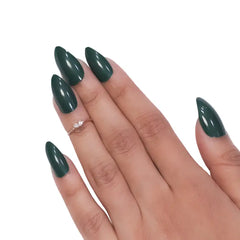 GLOSSY CLAWS NAILS (NAIL KIT INCLUDED)