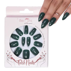 GLOSSY CLAWS NAILS (NAIL KIT INCLUDED)