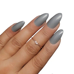 GLOSSY CLAWS NAILS (NAIL KIT INCLUDED)