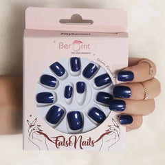 GLOSSY SQUARE NAILS (NAIL KIT INCLUDED)