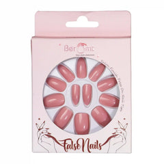 GLOSSY CLAWS NAILS (NAIL KIT INCLUDED)