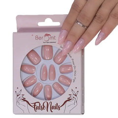 GLOSSY CLAWS NAILS (NAIL KIT INCLUDED)