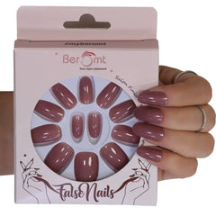 GLOSSY OVAL NAILS (NAIL KIT INCLUDED)