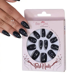 GLOSSY CLAWS NAILS (NAIL KIT INCLUDED)