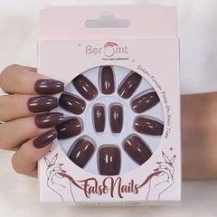 GLOSSY STILLETO NAILS (NAIL KIT INCLUDED)