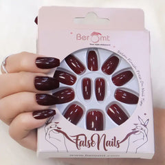 GLOSSY STILLETO NAILS (NAIL KIT INCLUDED)