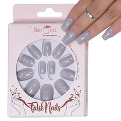 GLOSSY SQUARE NAILS (NAIL KIT INCLUDED)