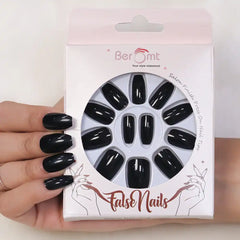 GLOSSY STILLETO NAILS (NAIL KIT INCLUDED)