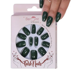 GLOSSY STILLETO NAILS (NAIL KIT INCLUDED)