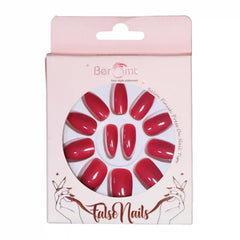 GLOSSY CLAWS NAILS (NAIL KIT INCLUDED)