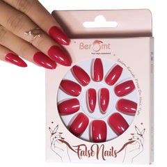 GLOSSY CLAWS NAILS (NAIL KIT INCLUDED)