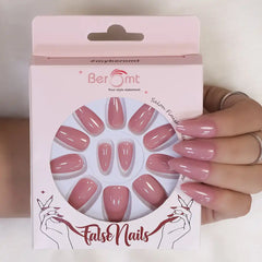 GLOSSY CLAWS NAILS (NAIL KIT INCLUDED)