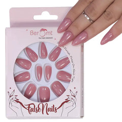 GLOSSY CLAWS NAILS (NAIL KIT INCLUDED)