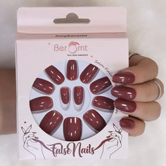 GLOSSY OVAL NAILS (NAIL KIT INCLUDED)