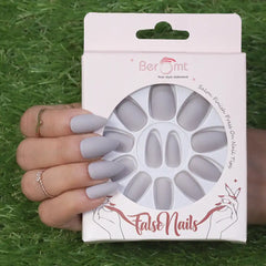 MATTE CLAWS NAILS (NAIL KIT INCLUDED)