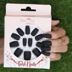 MATTE STILETTO NAILS (NAIL KIT INCLUDED)