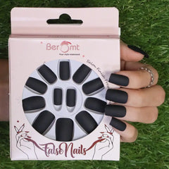 MATTE SQUARE NAILS (NAIL KIT INCLUDED)