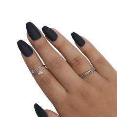 MATTE STILETTO NAILS (NAIL KIT INCLUDED)